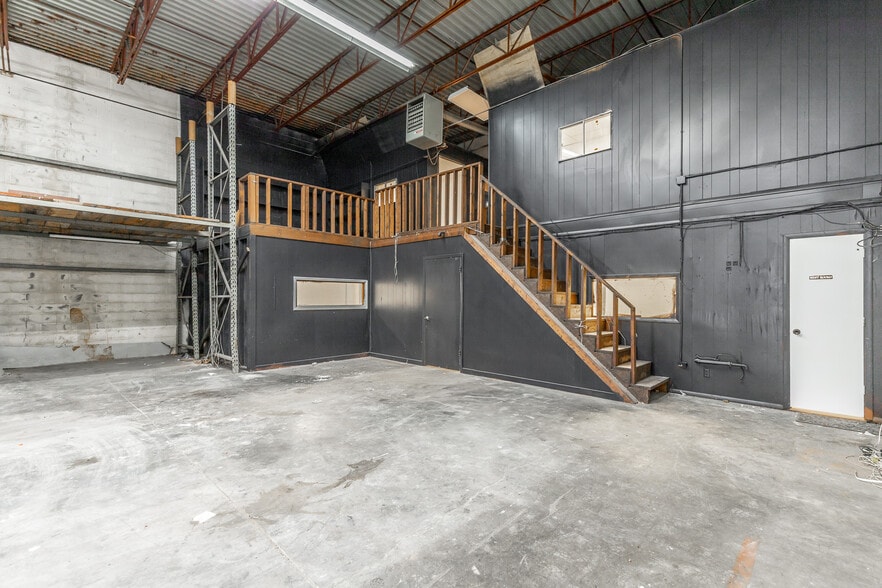 More Photos Of 360 Carbondale Rd SW, Dalton Warehouse For Lease