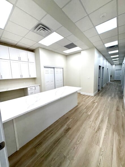 More Photos Of 2370 North Blvd W, Davenport Medical For Lease