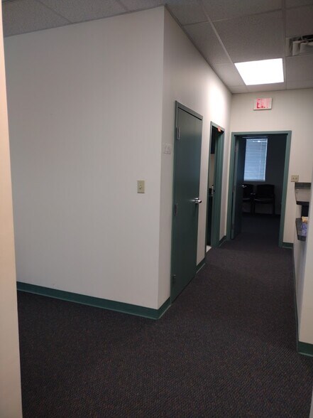 More Photos Of 1417 S Belcher Rd, Clearwater Office For Sale