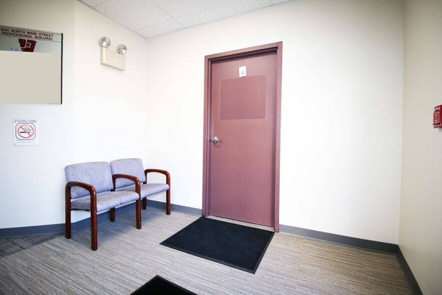 More Photos Of 845 N Main St, Providence Medical For Sale