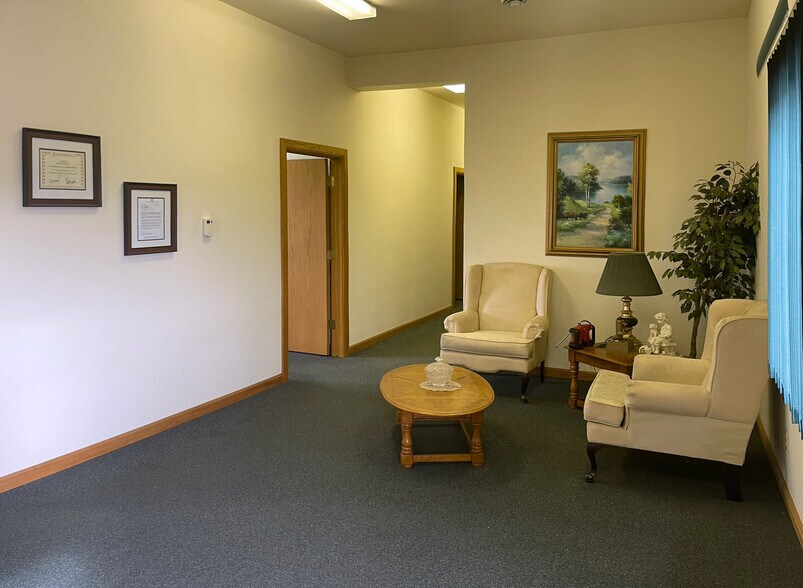 More Photos Of 15675 Morris Industrial Dr, Schoolcraft Industrial For Sale