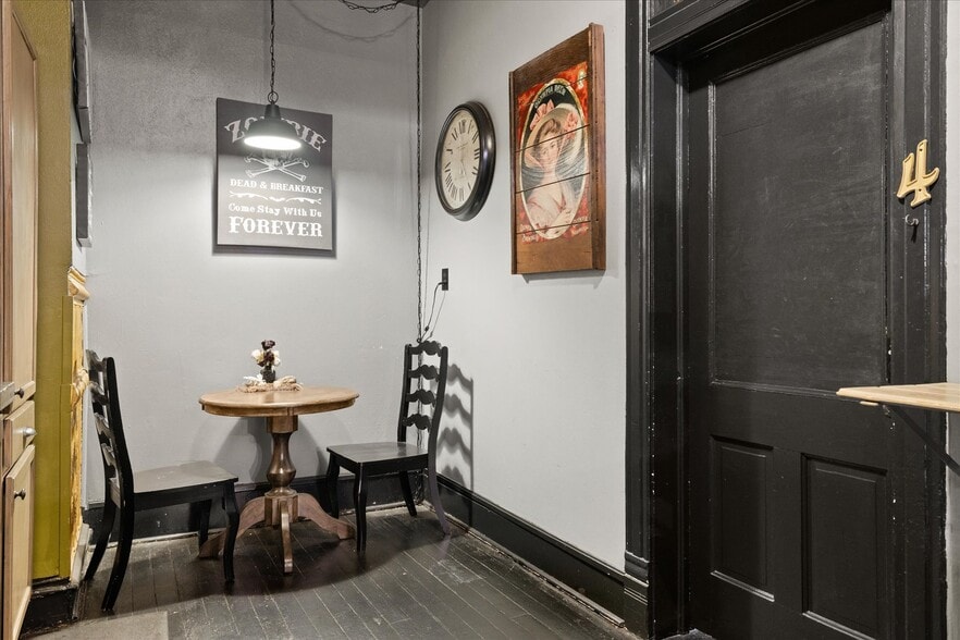 More Photos Of 301 Victor Ave, Victor Hotel For Sale