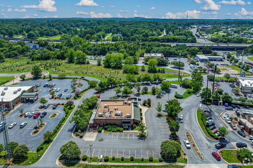 More Photos Of 123 N Arlington St, Salisbury Restaurant For Sale