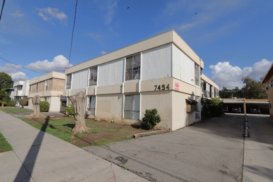 More Photos Of 7454 Canby Ave, Reseda Apartments For Sale