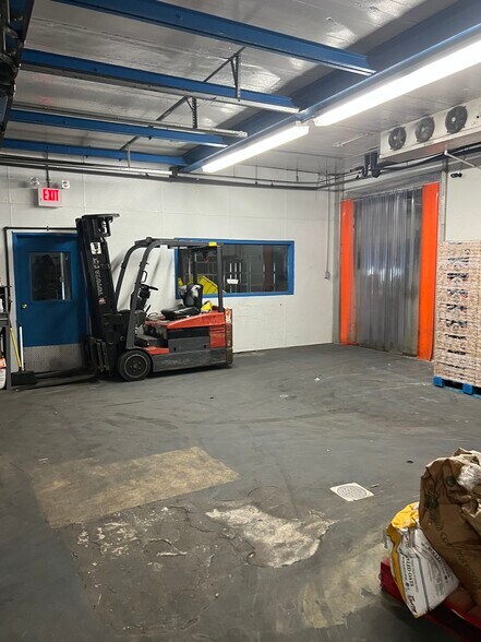 More Photos Of 36 Garden St, New York Mills Manufacturing For Lease