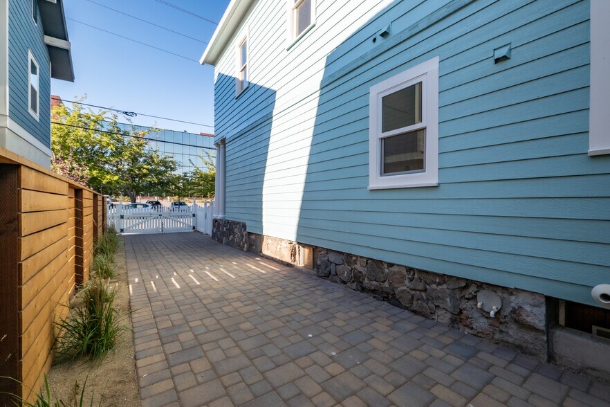 More Photos Of 214 Stewart St, Reno Apartments For Sale