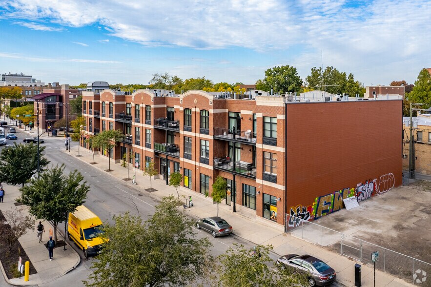 More Photos Of 1675 N Milwaukee Ave, Chicago Apartments For Lease