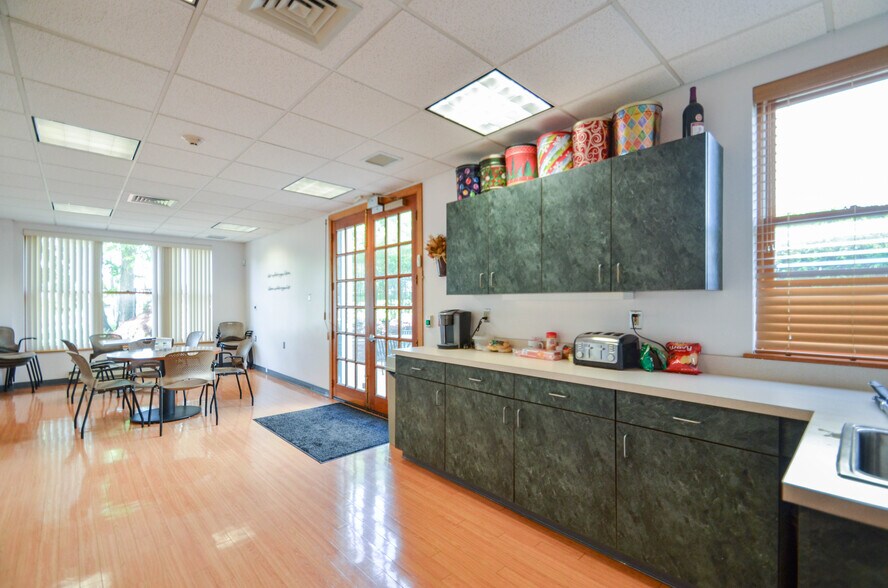More Photos Of 22 S 2nd St, Emmaus Loft Creative Space For Lease