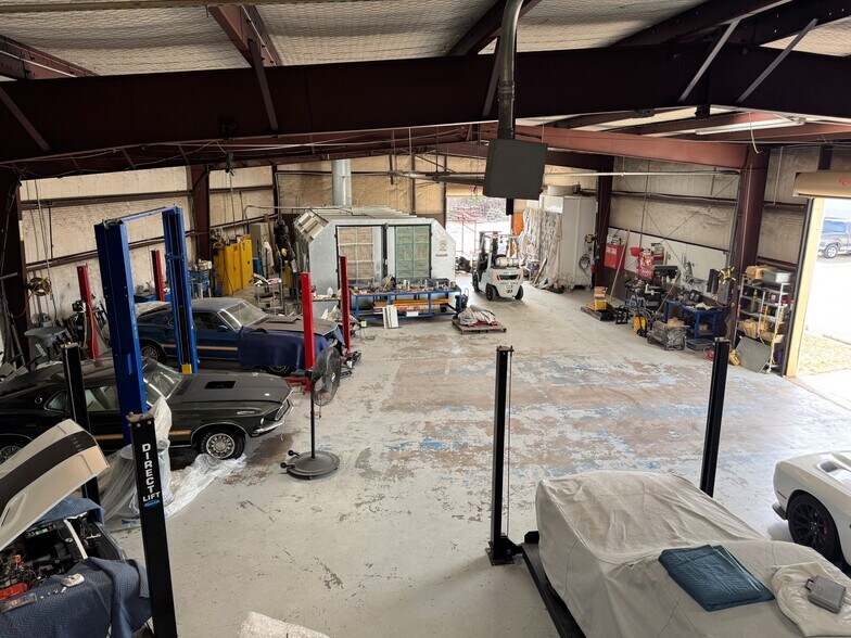 More Photos Of 902 Kck Way, Cedar Hill Distribution For Sale