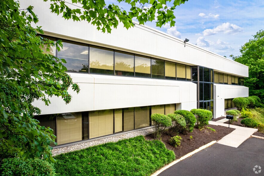 Primary Photo Of 1170 Wheeler Way, Langhorne Office For Lease