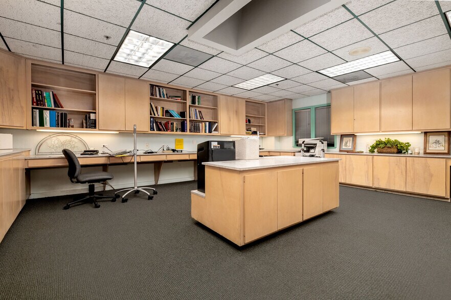 More Photos Of 104 Margaret Ln, Grass Valley Medical For Sale