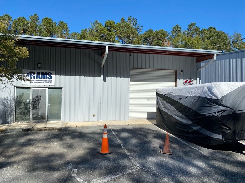 More Photos Of 3944 Northwest Passage, Tallahassee Warehouse For Lease
