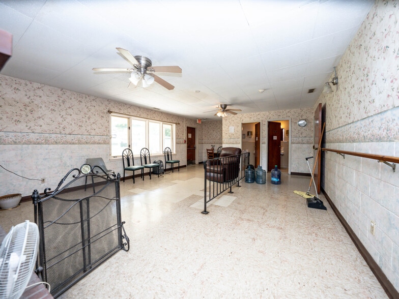 More Photos Of 84 Chestnut Park Dr, Waynesville Healthcare For Sale
