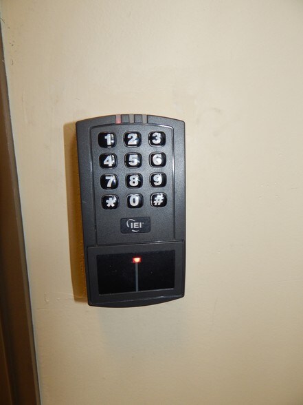 More Photos Of 1320 Sumner Ct, Cleveland Office For Lease