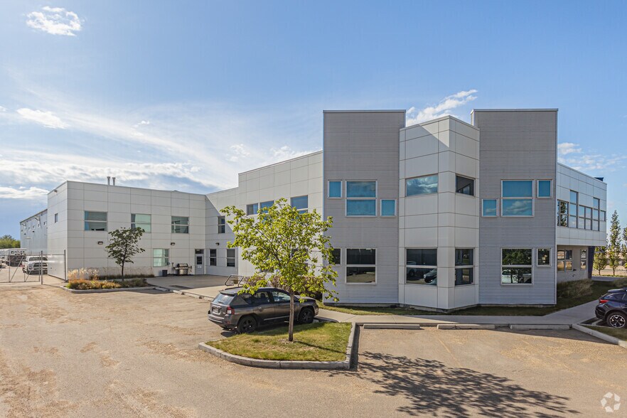 More Photos Of 6810 8th St, Edmonton Warehouse For Lease