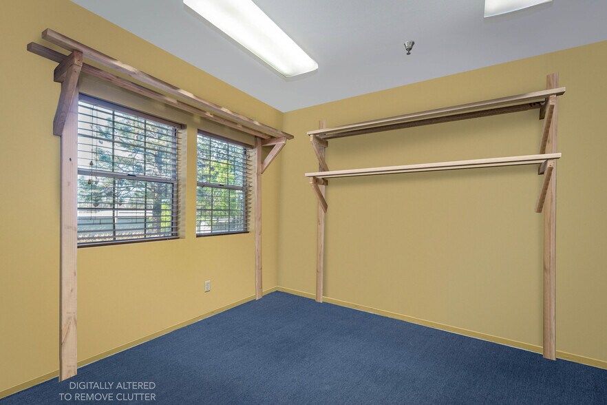 More Photos Of 12150 Charles Dr, Grass Valley Warehouse For Sale