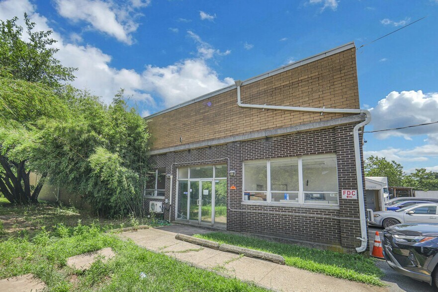 More Photos Of 370 Bergen Ave, Kearny Warehouse For Lease