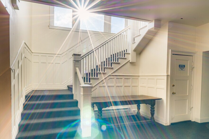 More Photos Of 539 Broadway, Tacoma General Retail For Lease