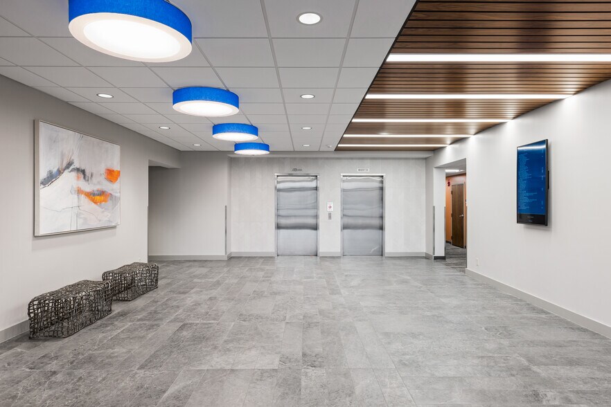 More Photos Of 7410 New La Grange Rd, Louisville Office For Lease