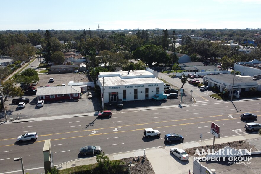 More Photos Of 2048 Bee Ridge Rd, Sarasota Storefront Retail Residential For Sale
