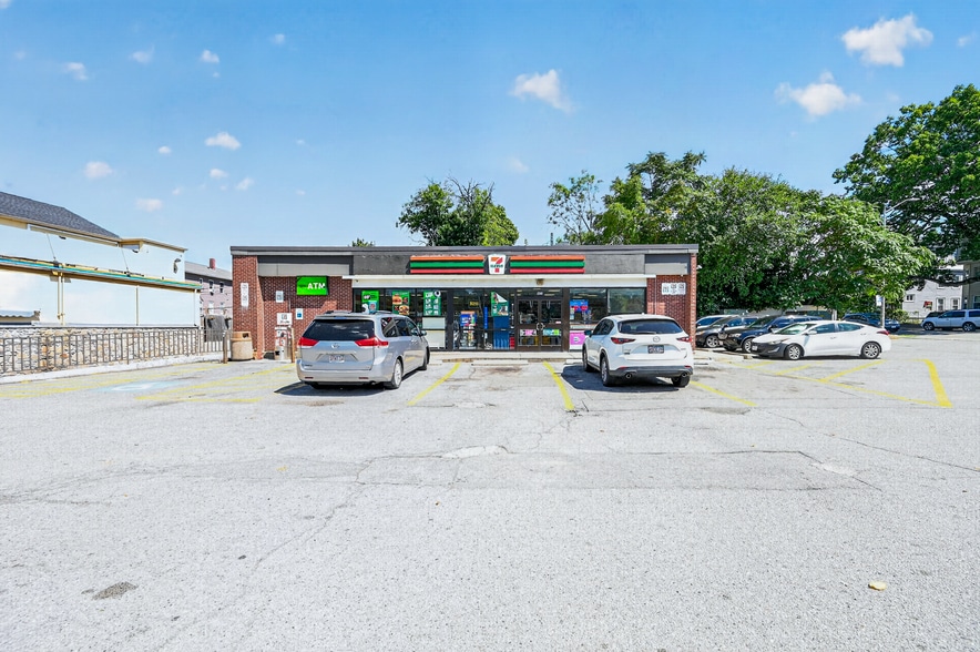 Primary Photo Of 409 Park Ave, Worcester Convenience Store For Sale