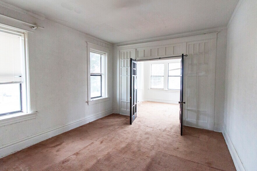 More Photos Of 5003-5005 Gravois Ave, Saint Louis Storefront Retail Residential For Lease