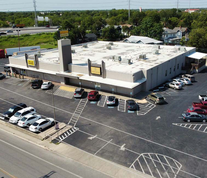 Primary Photo Of 2701 S Presa St, San Antonio Storefront For Lease