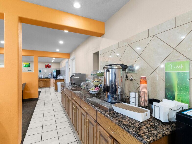 More Photos Of 250 N 1100 W, Cedar City Hotel For Sale