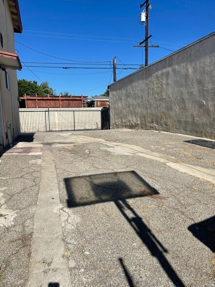 More Photos Of 5609-5613 E Beverly Blvd, East Los Angeles Storefront Retail Residential For Sale