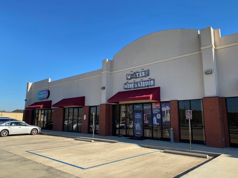 More Photos Of 3466 McCullough Blvd, Belden Storefront For Lease