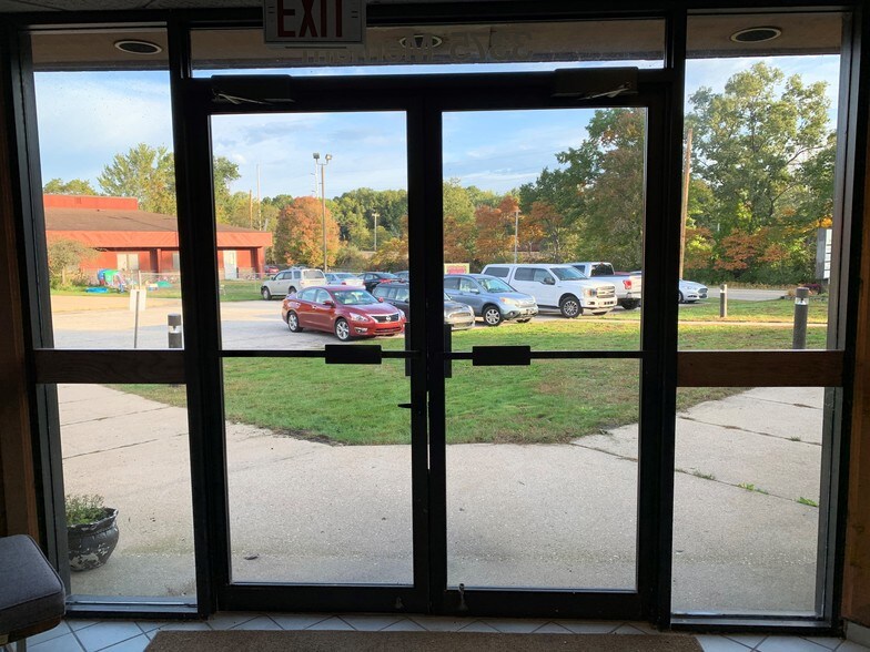 More Photos Of 3375 Merriam St, Muskegon Office For Lease