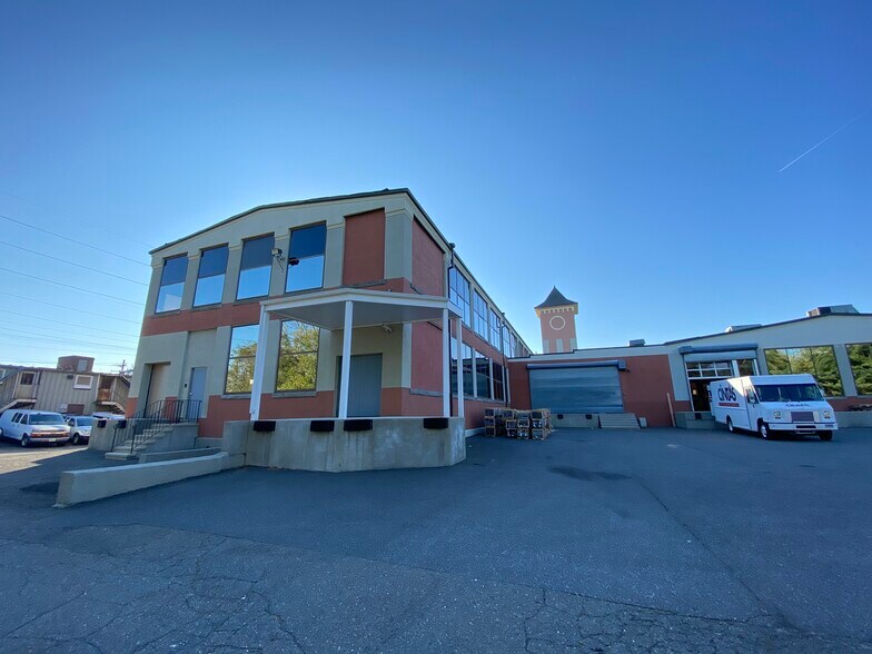 More Photos Of 304 Bishop Ave, Bridgeport Manufacturing For Lease