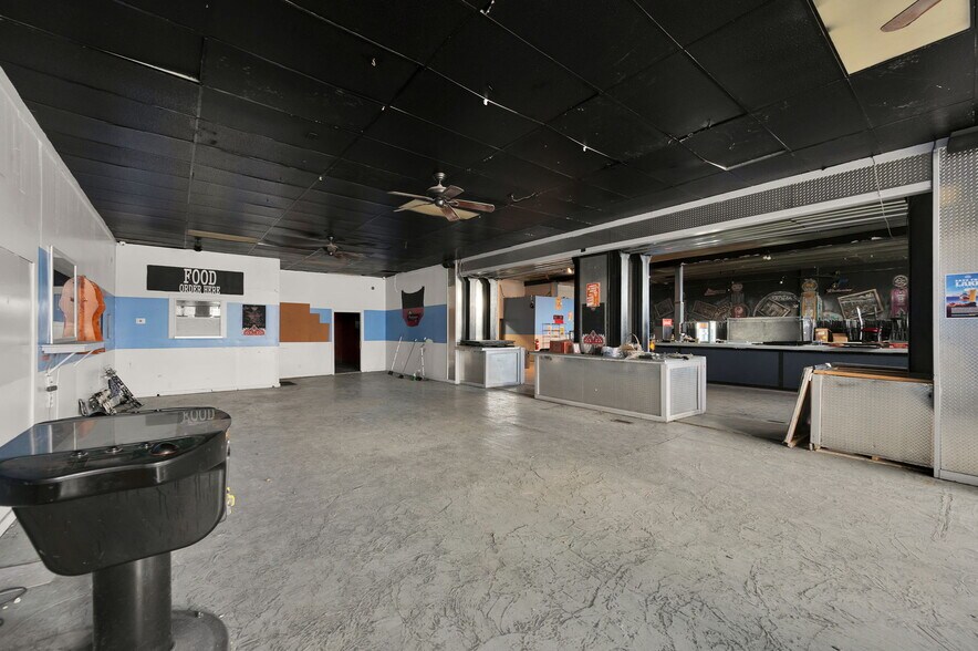 More Photos Of 8979 W Magna Main St, Magna Restaurant For Sale