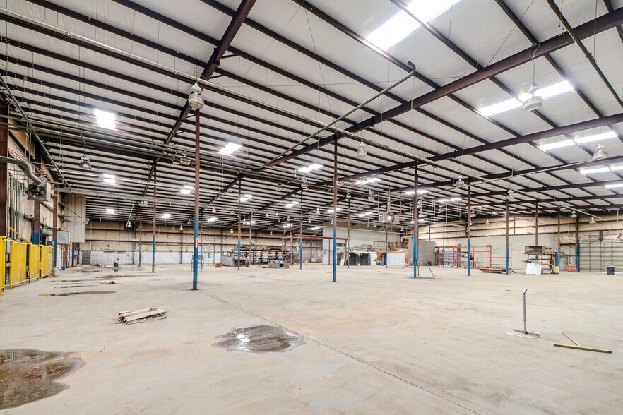 More Photos Of 105-205 Silo Ln, Lavonia Manufacturing For Sale