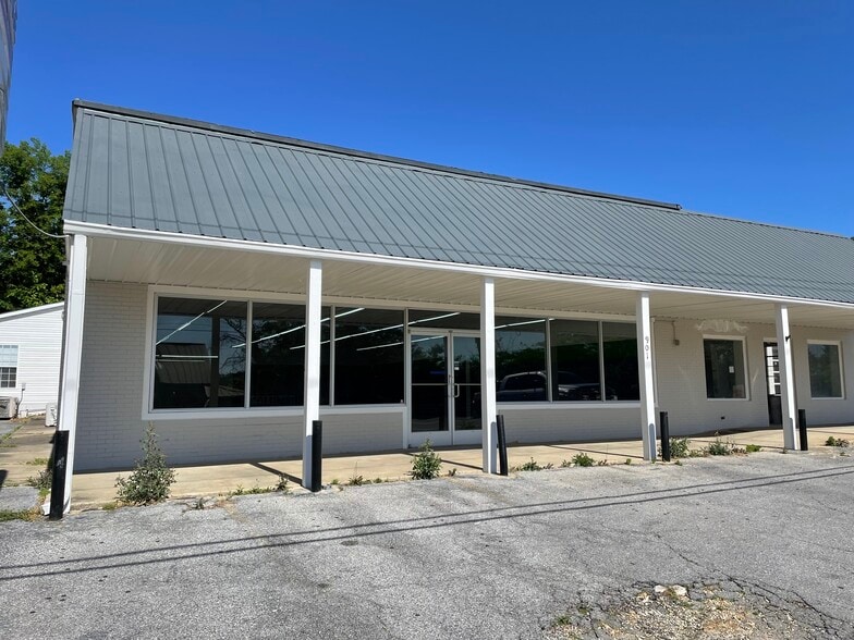More Photos Of 901 Riverside Dr, Columbia Storefront Retail Office For Lease