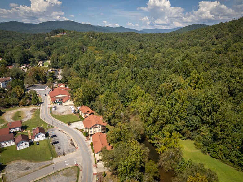 More Photos Of 892 Edelweiss Strasse, Helen Hotel For Sale