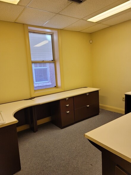 More Photos Of 802 N West St, Wilmington Office For Lease