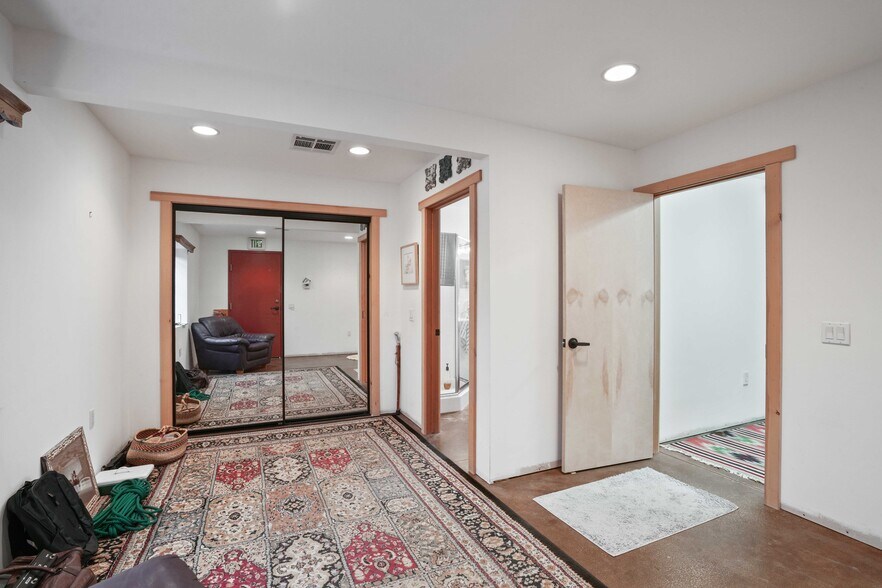 More Photos Of 3212 Mt Pinos Way, Frazier Park Light Manufacturing For Sale