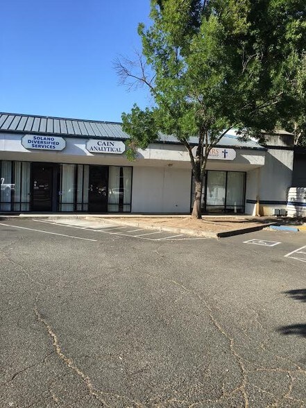 More Photos Of 1615 W Texas St, Fairfield Office Residential For Lease