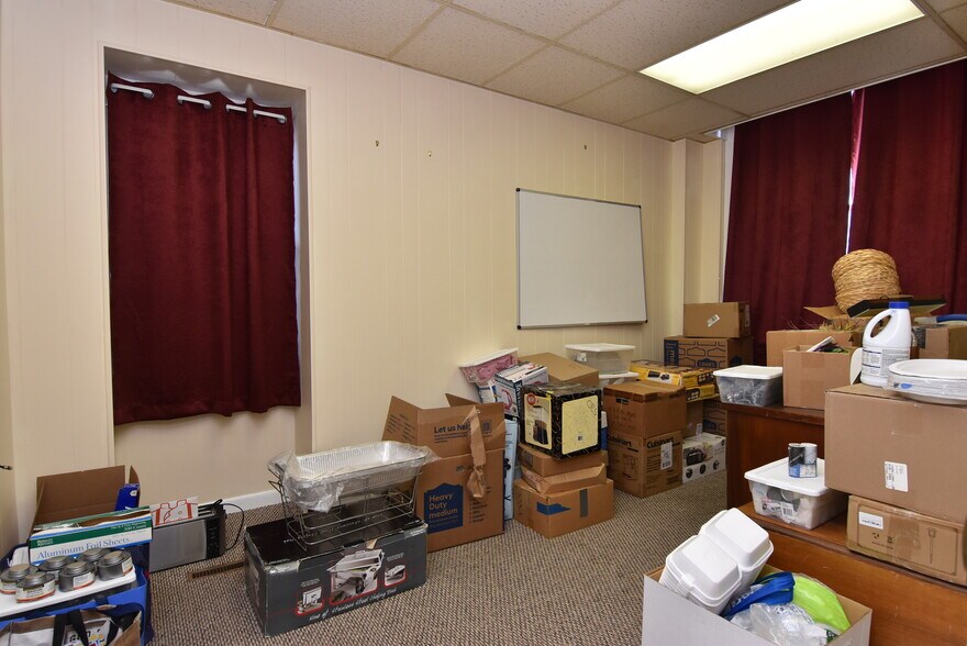 More Photos Of 125 Causey Ave, Milford Office For Sale