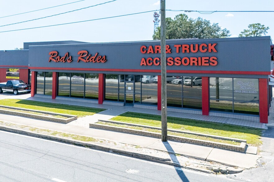 Primary Photo Of 447 Ossie Davis Pky, Waycross Auto Dealership For Sale