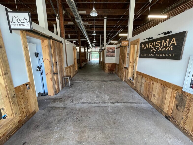 More Photos Of 1320 Hampton Avenue Ext, Greenville Unknown For Lease