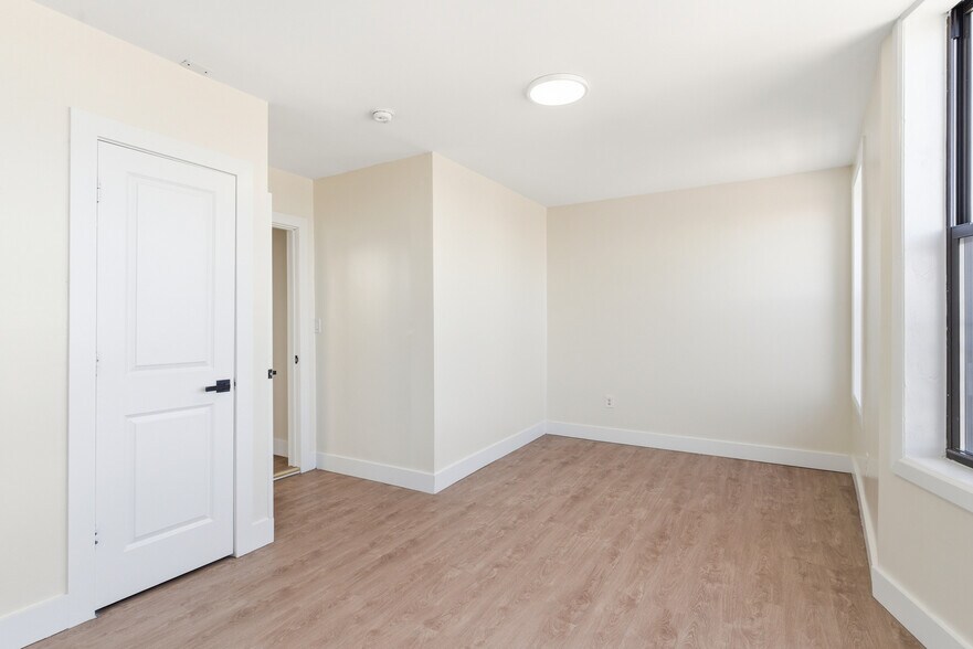 More Photos Of 358-360 S Orange Ave, Newark Apartments For Sale