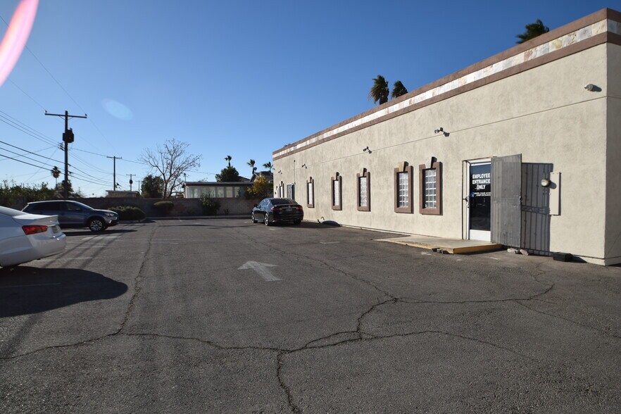 More Photos Of 320 S Jones Blvd, Las Vegas Office For Sale