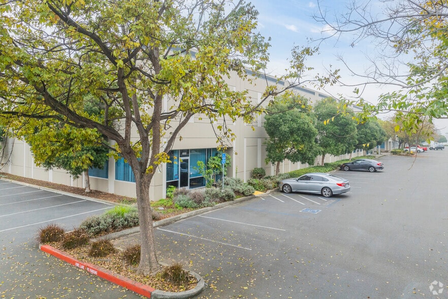 More Photos Of 33268 Central Ave, Union City Industrial For Lease