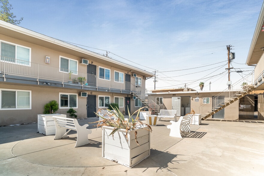 More Photos Of 1312-1322 Bulldog Ln, Fresno Apartments For Sale