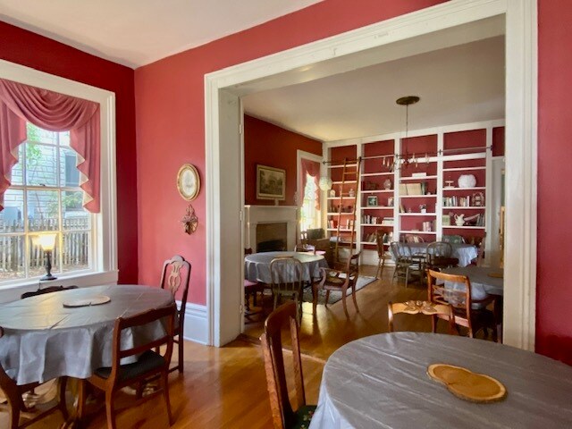 More Photos Of 313 S Green St, Glasgow Hospitality For Sale