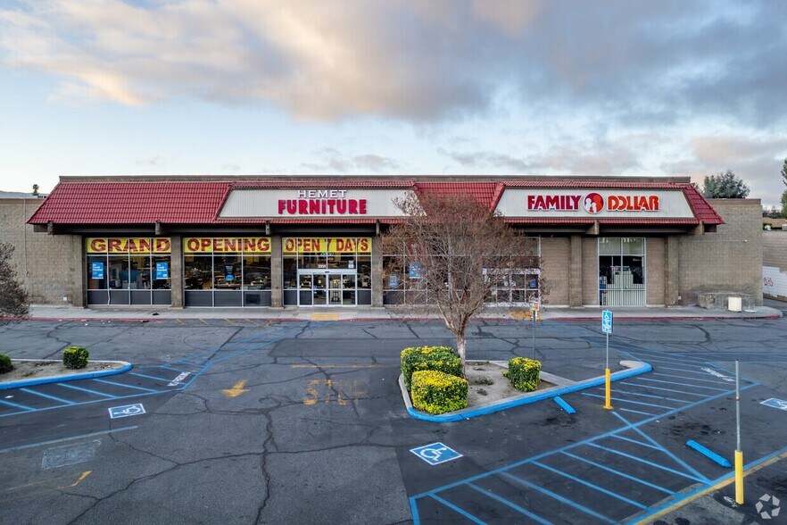 More Photos Of 2249-2255 E Florida Ave, Hemet General Retail For Lease