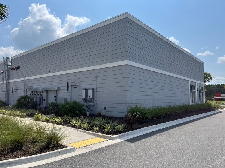 More Photos Of 145 Beachwalk Shore Dr, Saint Johns Freestanding For Lease