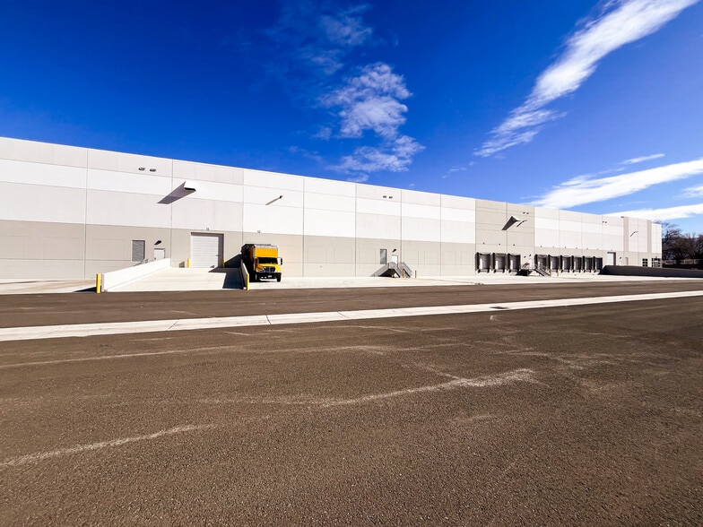 More Photos Of 12915 Old Virginia Rd, Reno Distribution For Lease
